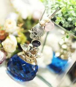 Ideia Decorar Decoração com vidro de perfume vazio3 Decoração com vidro de perfume vazio3